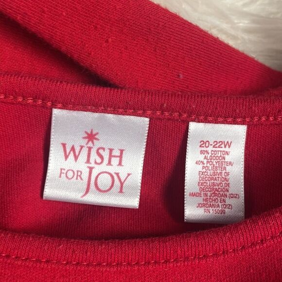 Wish for Joy Red Embroidered Snowflakes Top Scoop Neck Top, Size 20/22W - Picture 6 of 6